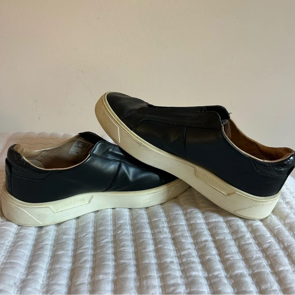 women’s Ecco street tray luxury slip-on sneaker‎ 40